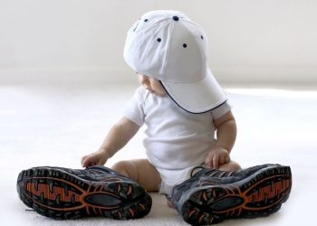 Quais os melhores sapatos para as crianças aprenderem a andar?