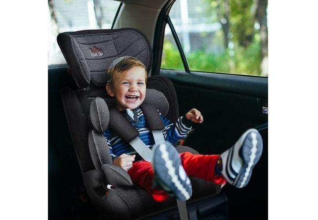 Cadeira contra o sentido da marcha para recém-nascido: como escolher?