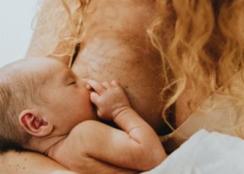 Leite materno – como saber se é suficiente para o bebé?