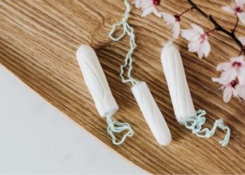 A partir de que idade é que as adolescentes podem usar tampões?
