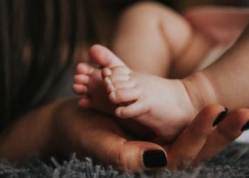 O meu filho não deixa cortar as unhas – o que posso fazer?