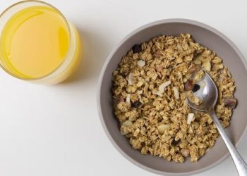 O meu filho tem prisão de ventre – que alimentos lhe devo dar?