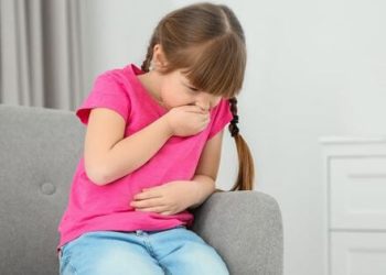 O meu filho está com vómitos – quando e como o posso medicar?