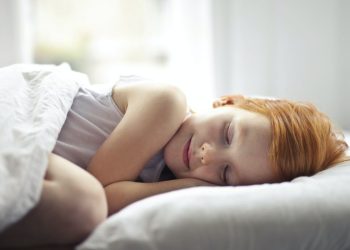 Quantas horas devem dormir as crianças?