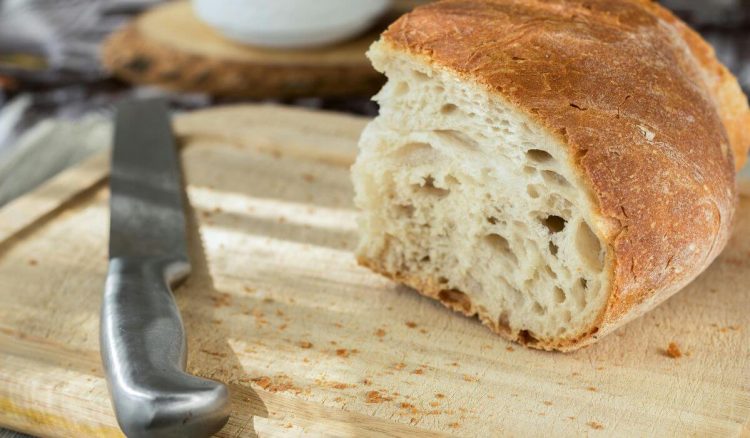 A partir de que idade é que os bebés podem começar a comer pão?