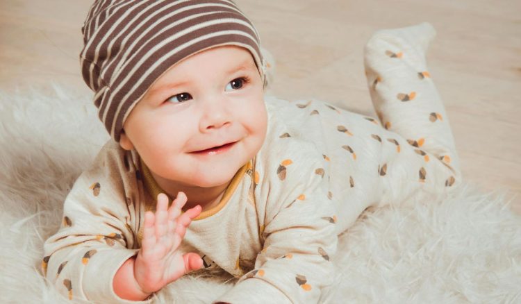 A partir de que idade é que posso saber se o meu filh@ é esquerdino?