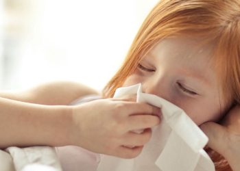 Deve-se dar primeiro paracetamol ou ibuprofeno para a febre?